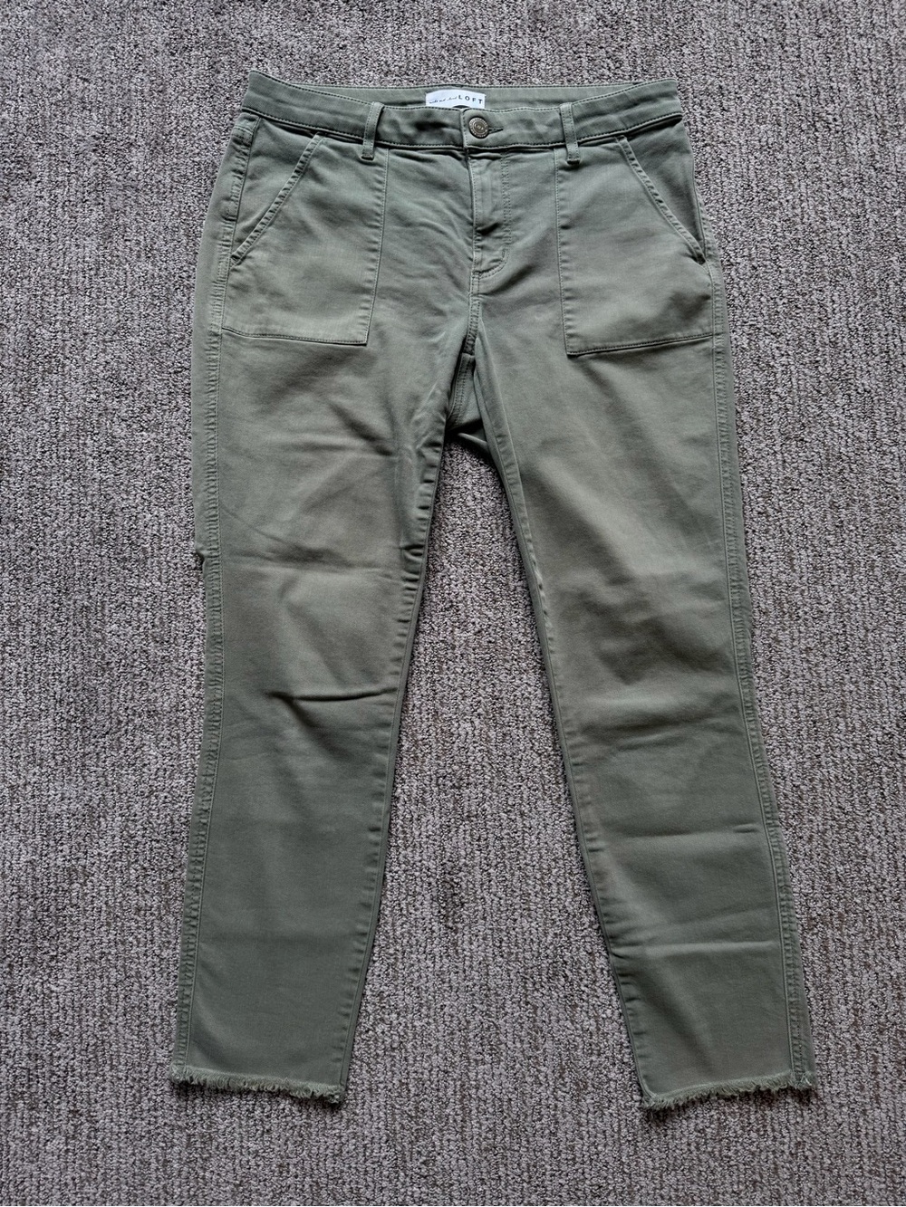 LOFT Curvy Skinny Olive Sage Green Crop Pants Size 27/4